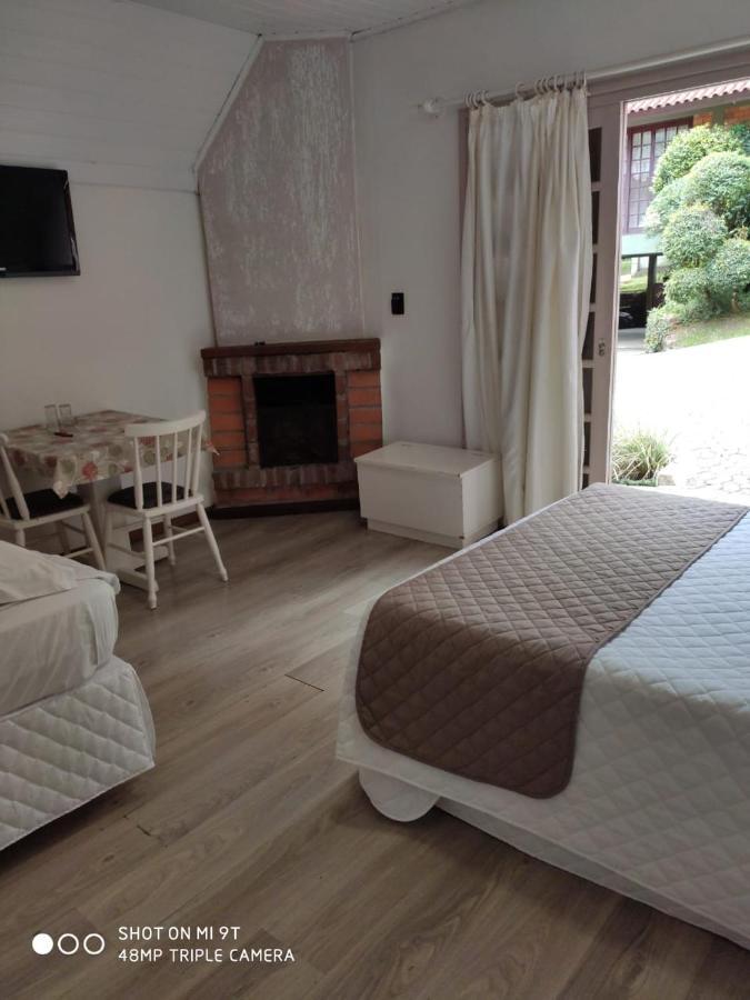 Hotel Cabana Jardim De Flores Gramado Esterno foto