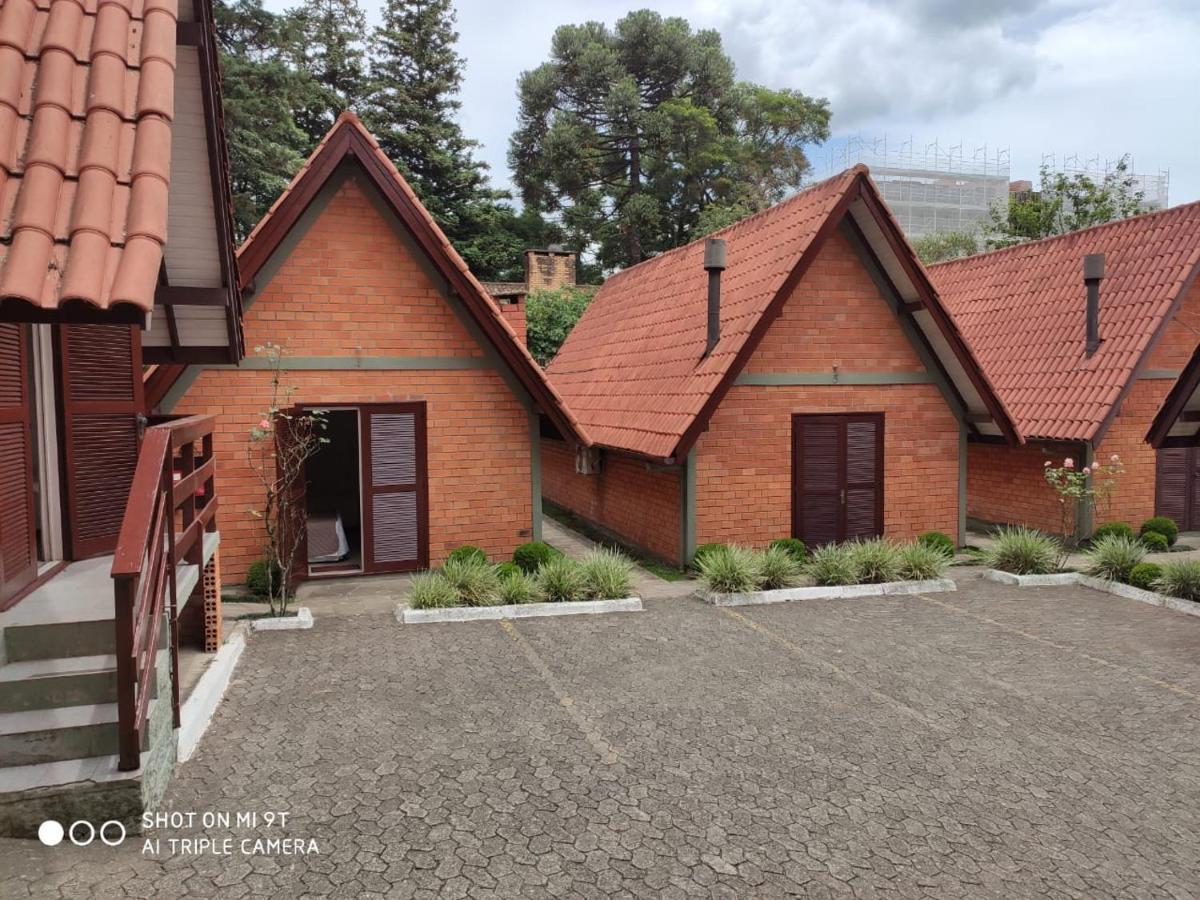 Hotel Cabana Jardim De Flores Gramado Esterno foto